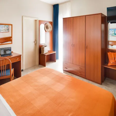 奥林匹克酒店 迪亚诺马里纳