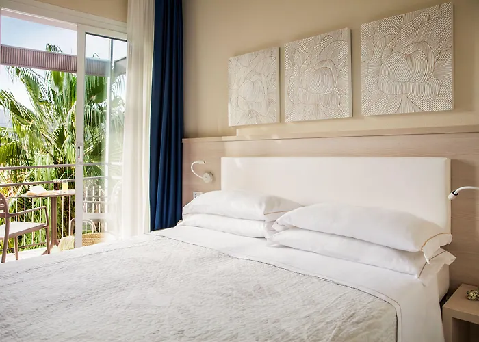 Olympic ホテル 3*